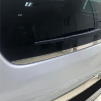 Nerez chrom li�ta spodn� hrany zadniho okna dve�� Opel Combo E -- od roku v�roby 2018-
